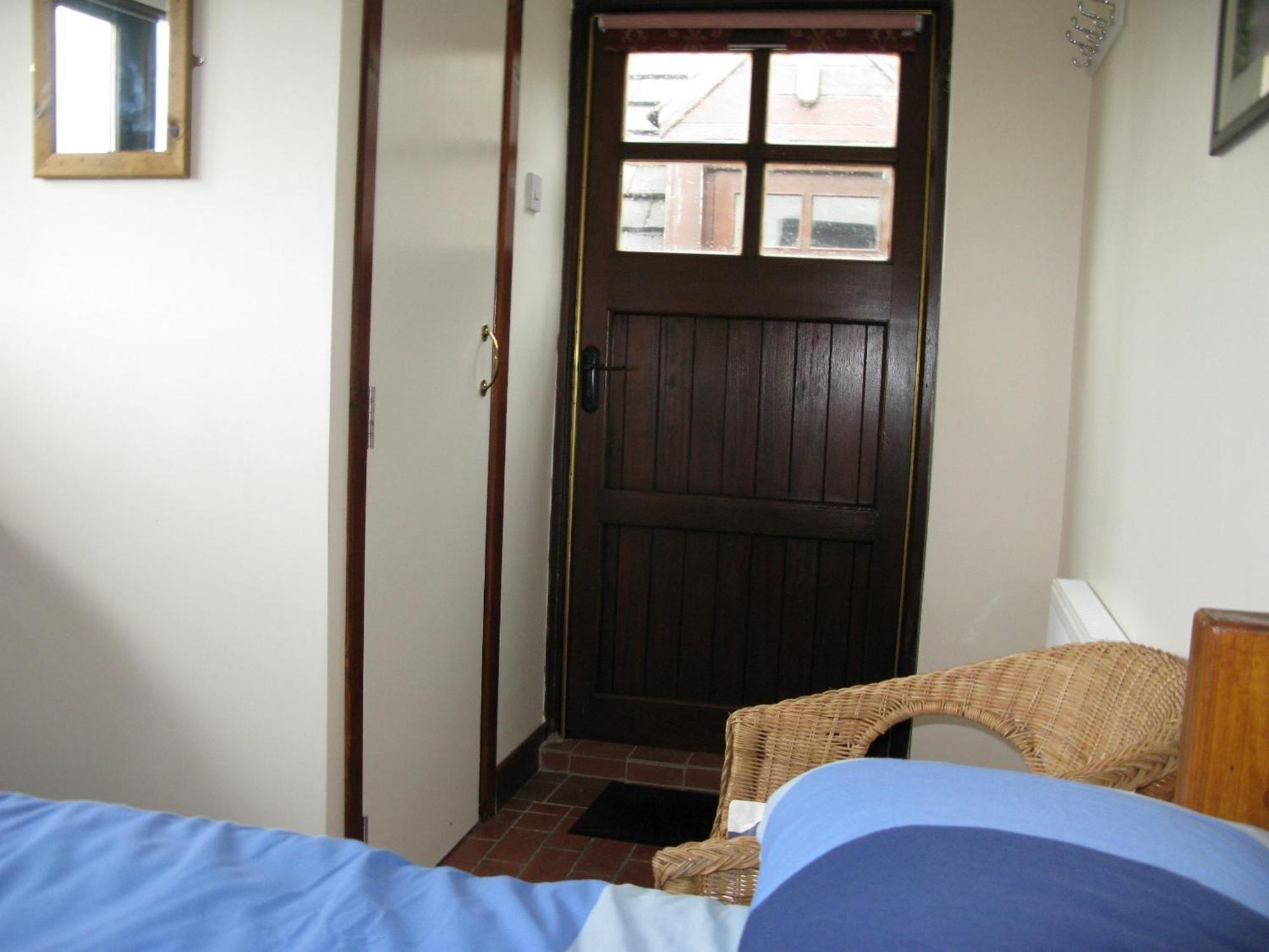 Aille River Tourist Hostel And Camping Doolin Quarto foto