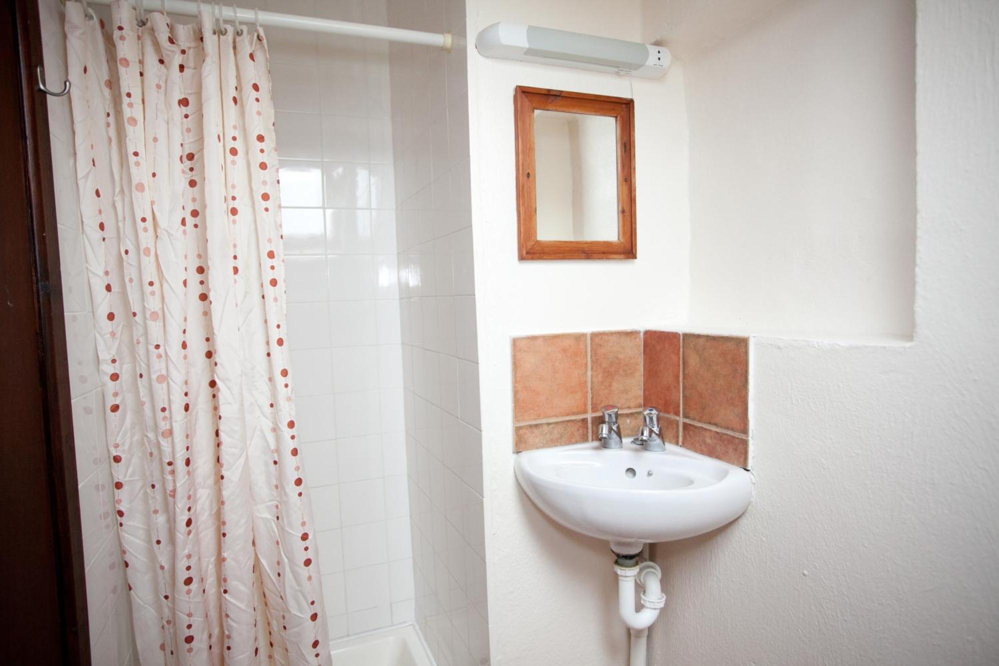 Aille River Tourist Hostel And Camping Doolin Quarto foto